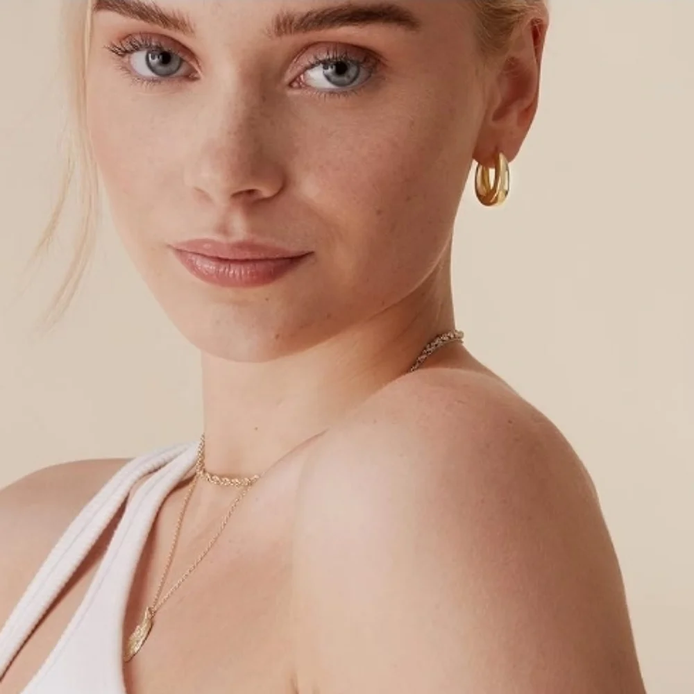 14K Gold Plated 925 Sterling Silver Post Chunky Hoop Earrings - Picture 3 of 6
